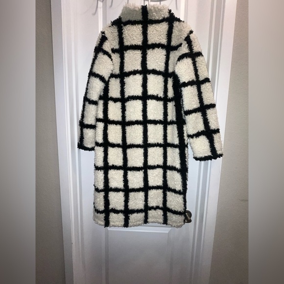 Reformation Bromley plaid cream and black coat - Picture 3 of 9